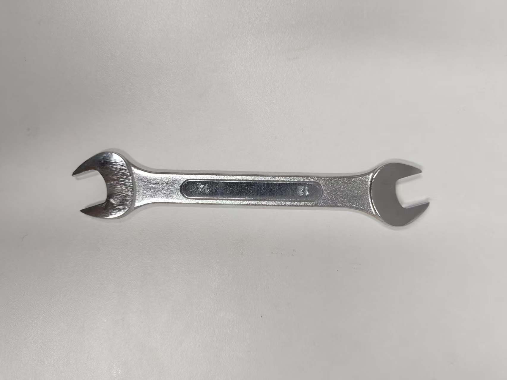 Chave inglesa de extremidade aberta dupla de aço de alto carbono da China para reparo de automóveis, suporte para desenho personalizado e processamento de amostras Chave inglesa de extremidade aberta dupla de aço de alto carbono da China para reparo de automóveis, suporte para desenho personalizado e processamento de amostras