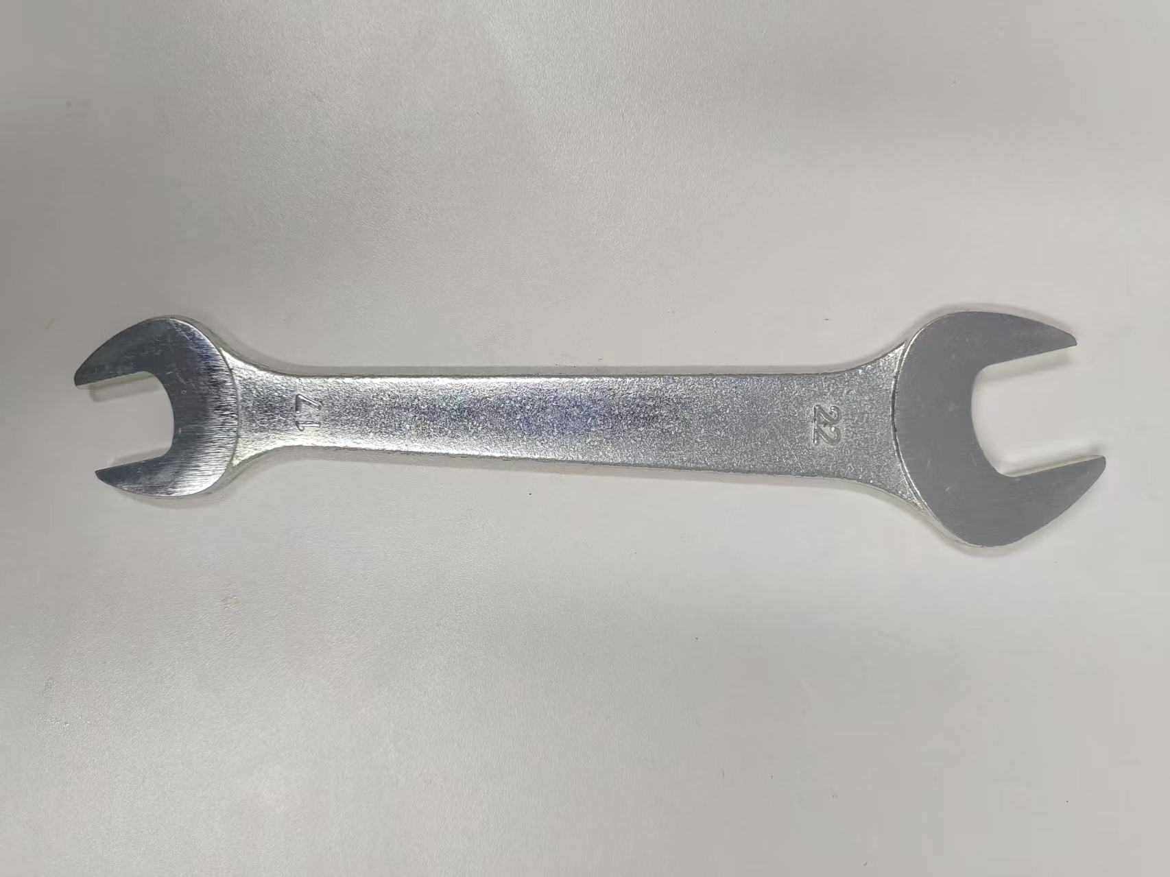 Chave inglesa de extremidade aberta dupla de aço de alto carbono da China para reparo de automóveis, suporte para desenho personalizado e processamento de amostras Chave inglesa de extremidade aberta dupla de aço de alto carbono da China para reparo de automóveis, suporte para desenho personalizado e processamento de amostras
