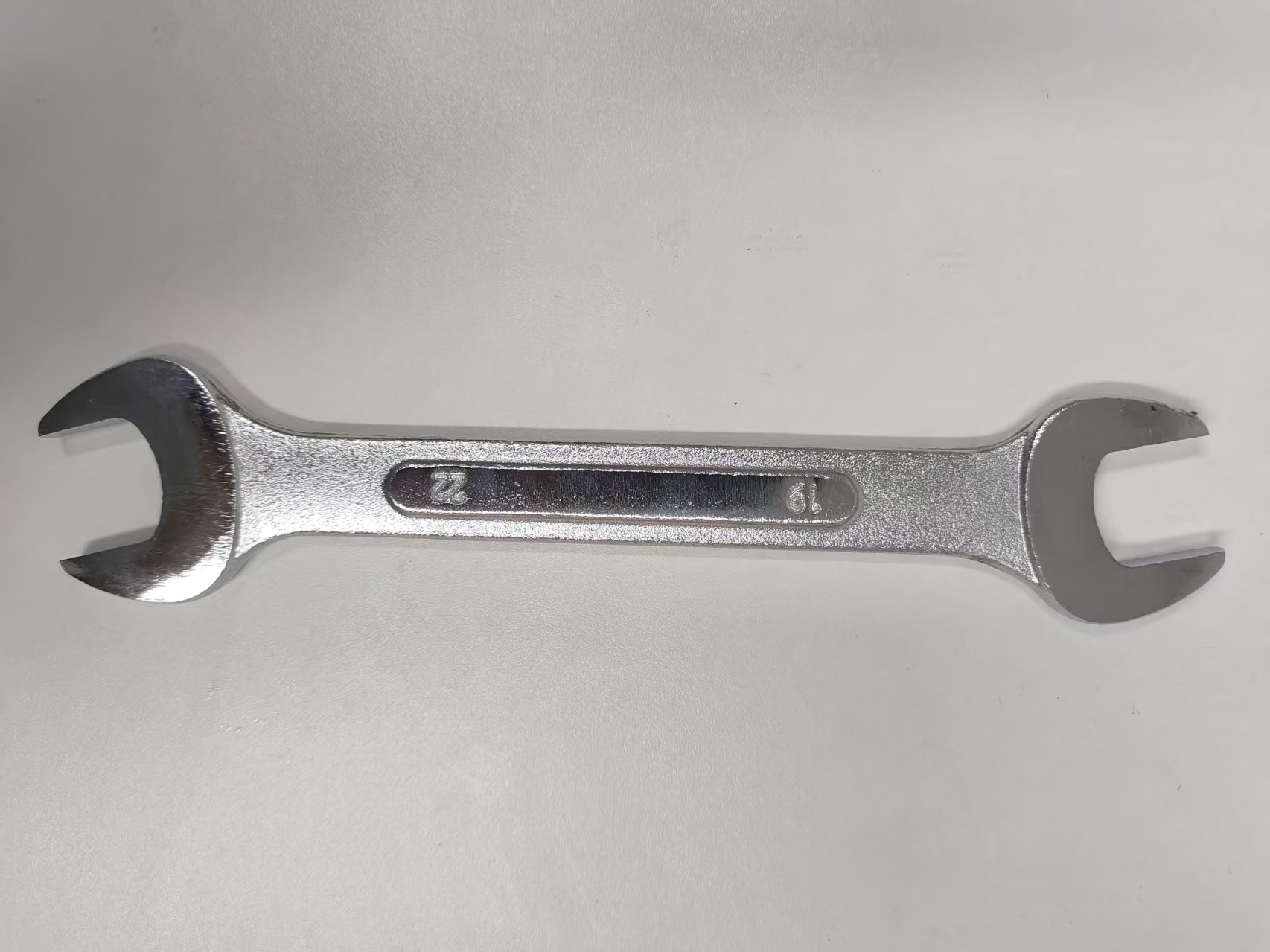Chave inglesa de extremidade aberta dupla de aço de alto carbono da China para reparo de automóveis, suporte para desenho personalizado e processamento de amostras Chave inglesa de extremidade aberta dupla de aço de alto carbono da China para reparo de automóveis, suporte para desenho personalizado e processamento de amostras