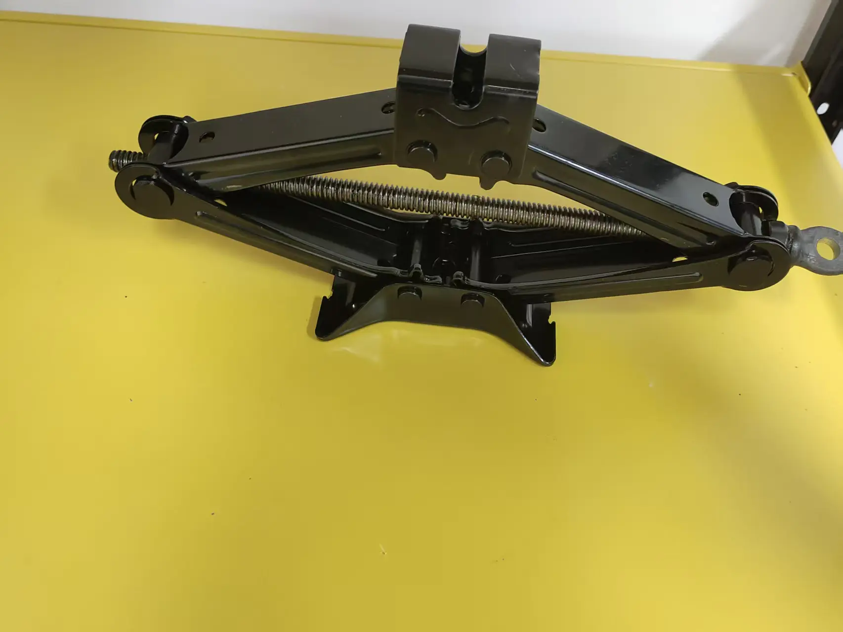 China Steel 1.5T 2T 2.5T Manual Scissor Car Jack Portátil Auto Repair Jack para Sedan SUV China Steel 1.5T 2T 2.5T Manual Scissor Car Jack Portátil Auto Repair Jack para Sedan SUV